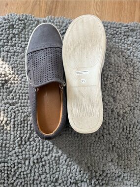 Men's Slip-On Casual Shoes in Charcoal Gray